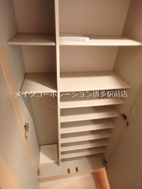 ヴィクトリア博多 玄関