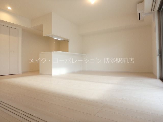 ラフレシーサ博多駅南Ⅳ リビング