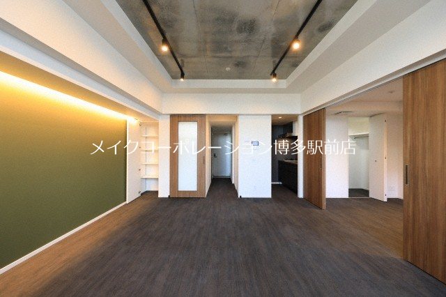 RE BLDG リビング