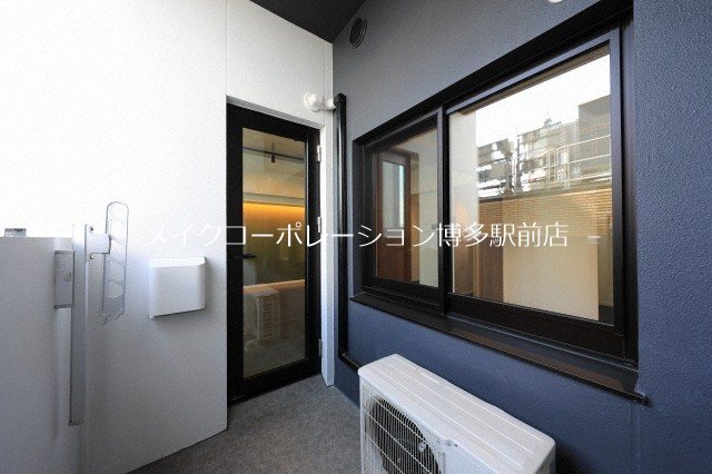 RE BLDG ベランダ