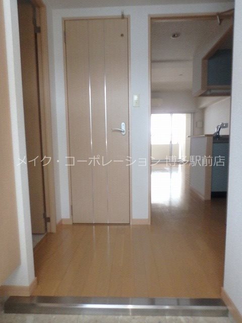 モン・ルポ博多駅東 玄関
