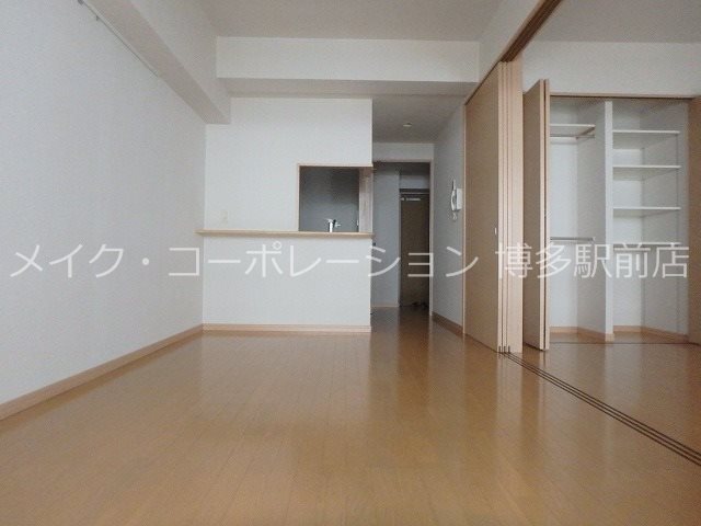 モン・ルポ博多駅東 リビング