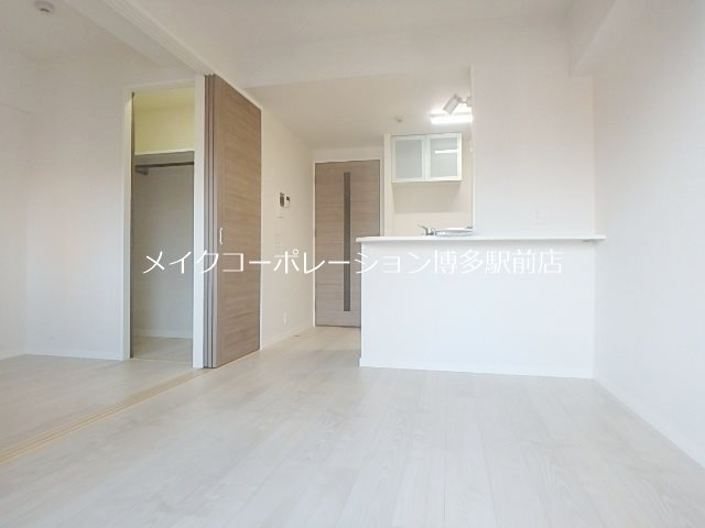 ネストピア六本松 リビング