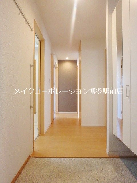 シャーメゾン六本松 玄関