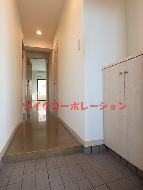 エムロード平尾 玄関