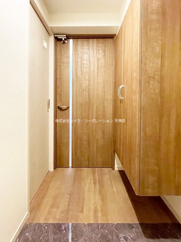グロワール高砂 玄関