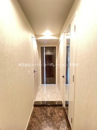 リバーランド大濠 玄関