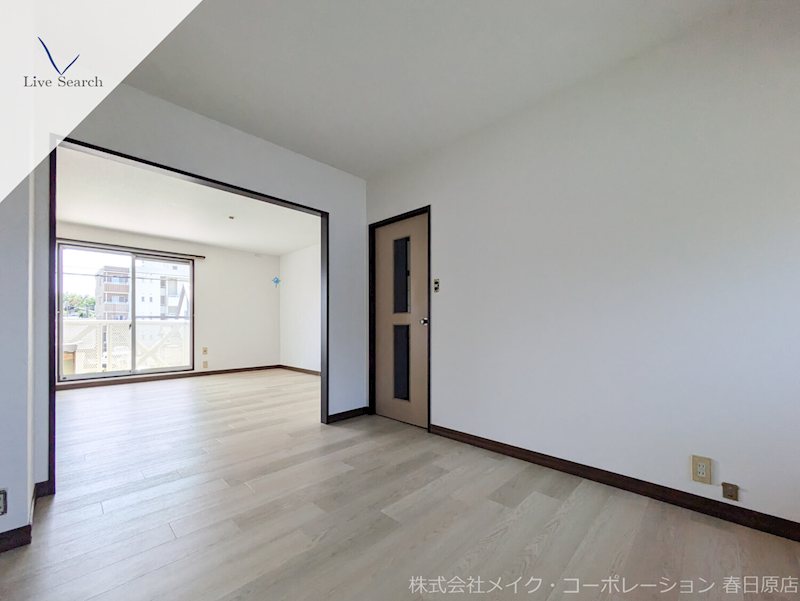 フレグランス春日原 リビング