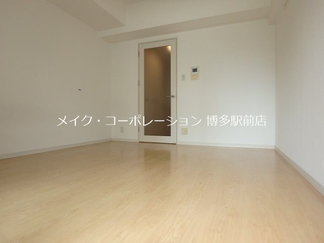 スカイコート博多駅前第２ リビング