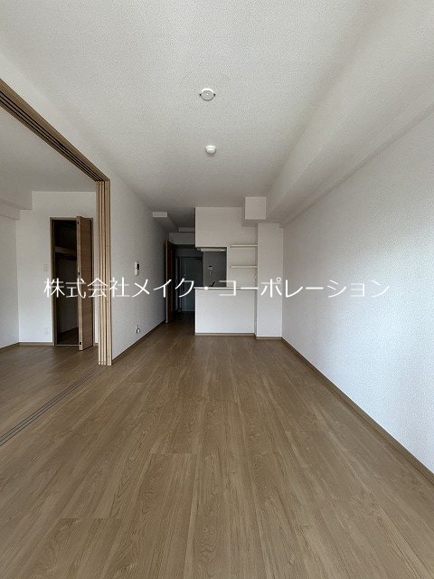 リビング ヒューセック弐番館 リビング