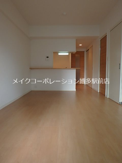 ルッシェ渡辺通 リビング