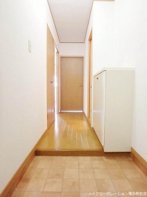 パインヒルズ美野島 玄関