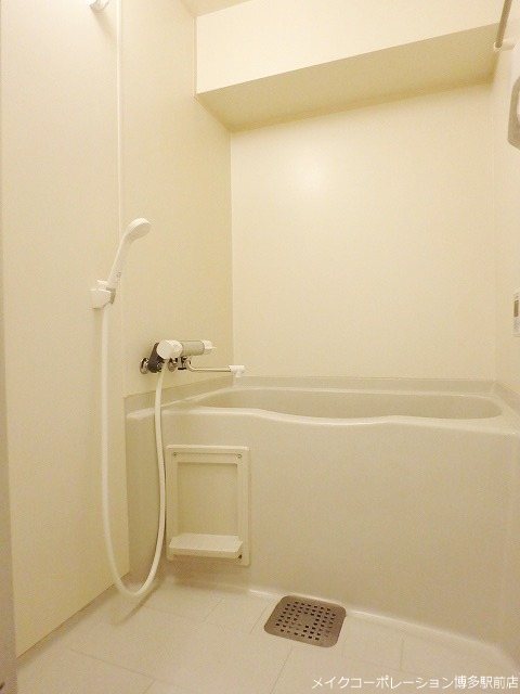 パインヒルズ美野島 風呂画像