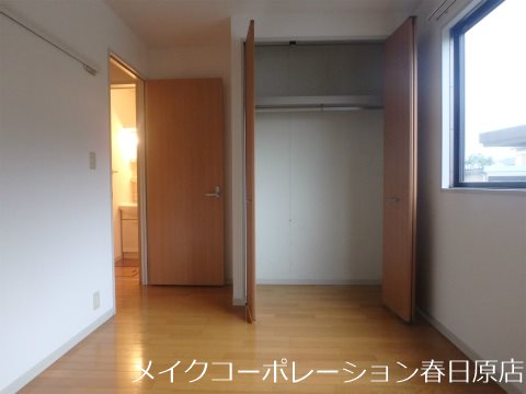 写真は同型タイプ ペイド・エスポワールD棟 ベッドルーム