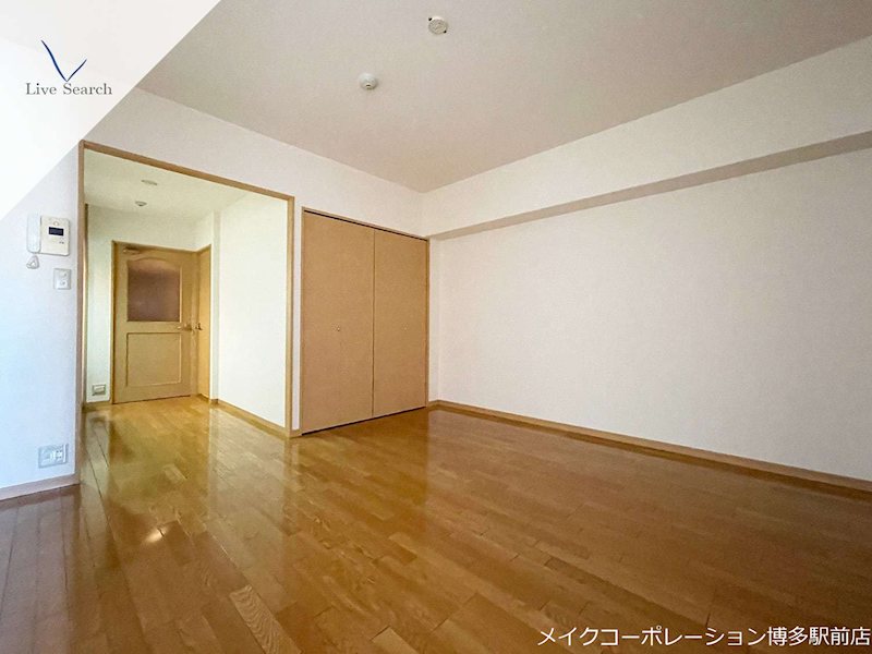 ※写真は棟内別部屋参考写真 エスパンドーレ川上 リビング