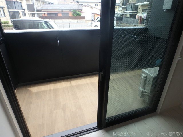 写真は同型タイプ エルグランド春日 ベランダ
