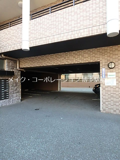 駐車場 アソシアグロッツォ博多 その他9