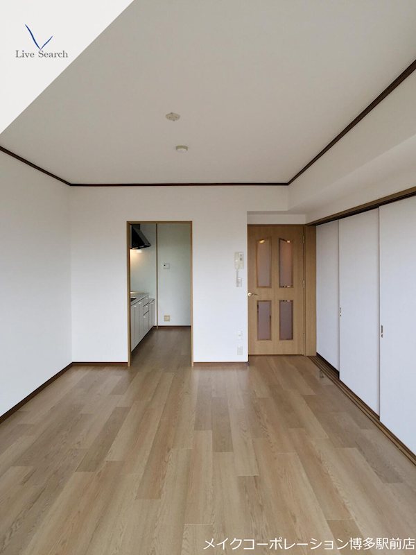 ※写真は棟内別部屋参考写真です パグーロ東平尾 リビング
