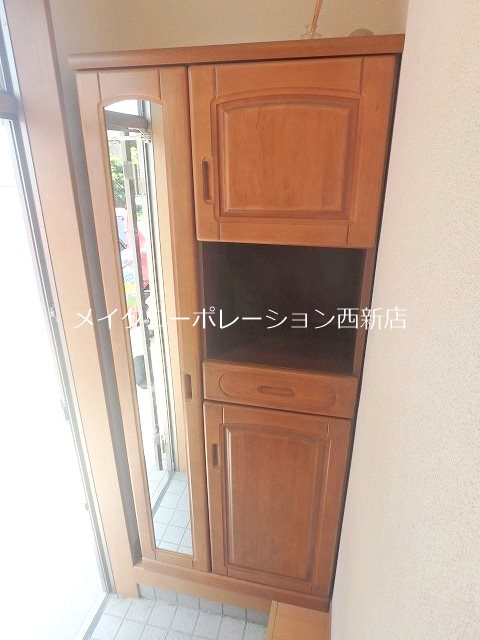 玄関 ボルベール姪浜 玄関
