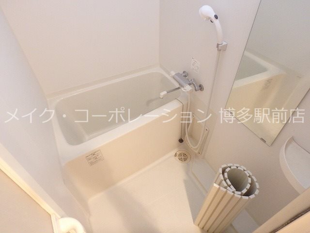 同物件、別部屋の写真です。 レジデンシャルヒルズ博多南 風呂画像