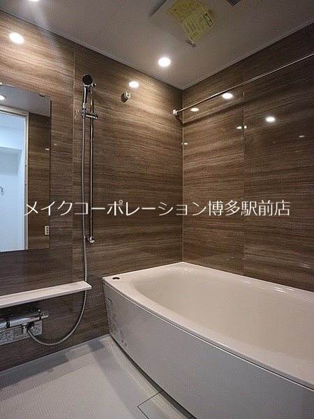 ※入居中の為別部屋写真使用現状優先 ラフィーネ大手門 風呂画像