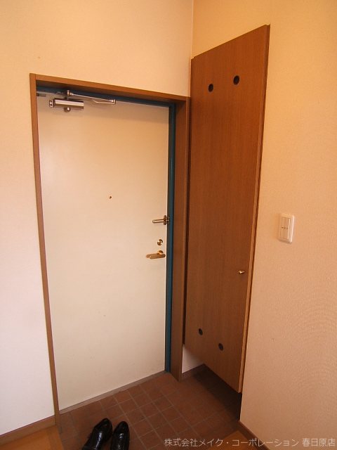 リッシュ・アヴェニール 玄関