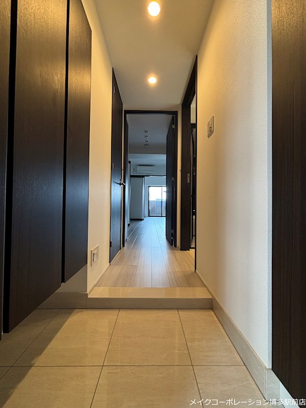 ※写真は棟内別部屋参考写真 オープンレジデンシア博多住吉 玄関