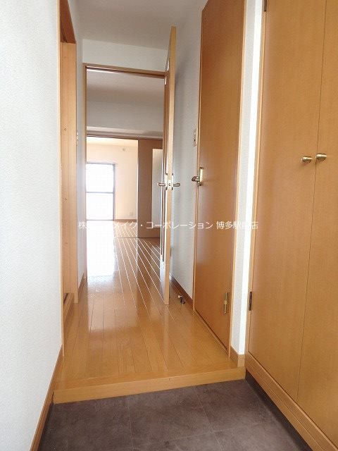玄関 MAISON博多駅南 玄関