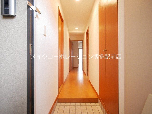 リブル高砂 玄関