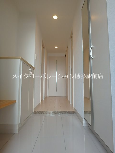※別部屋写真使用現状優先 ラ・メール港 玄関
