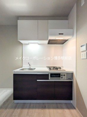 同物件、別号室の写真です。 博多スタービル キッチン