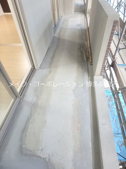 同施工の別物件新築時写真です。参考までにご確認下さい。 リヤン ド ファミーユ ベランダ