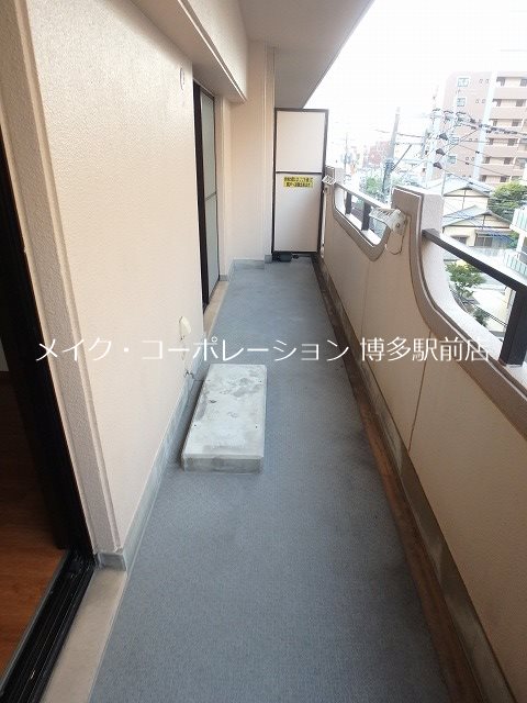 ※写真は棟内別部屋参考写真 カワイアーバンビルⅡ ベランダ