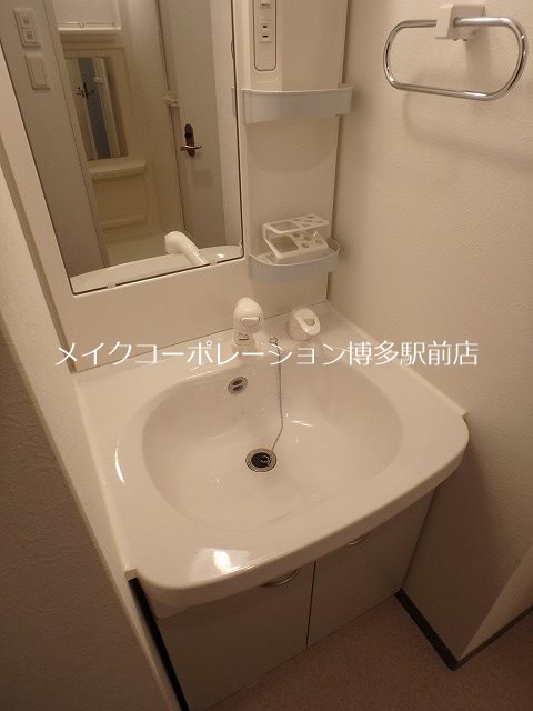 ※別部屋写真参考(フローリング白色) ラファセ美野島 その他1
