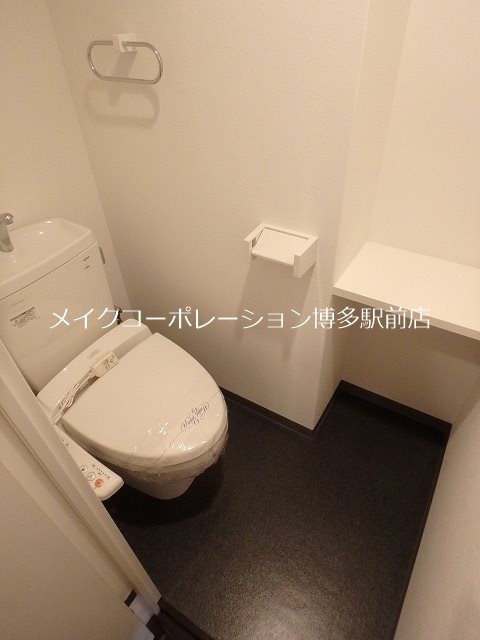 ※別部屋写真参考(フローリング白色) ラファセ美野島 その他2