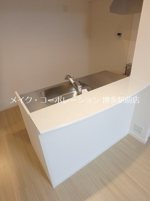同施工の別物件新築時写真です。参考までにご確認下さい。 リヤン ド ファミーユ キッチン