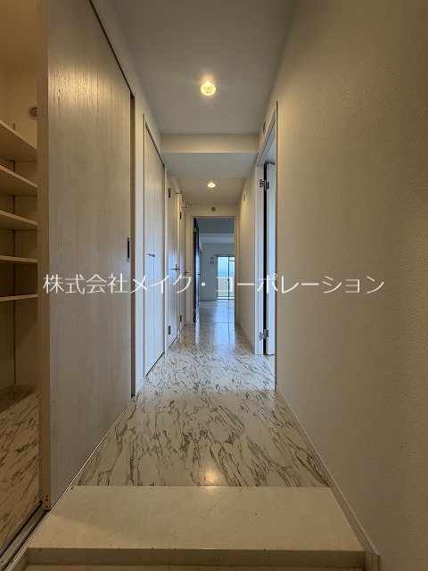 ドゥ・メゾン 玄関