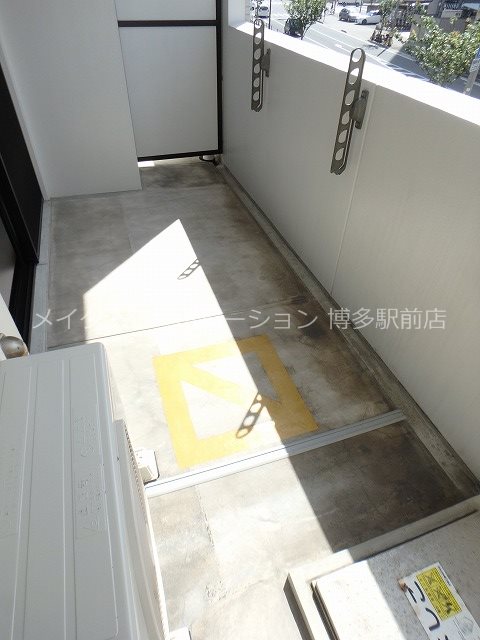 ※室内写真は同物件別部屋引用です。 Modern Palazzo県庁口 ベランダ