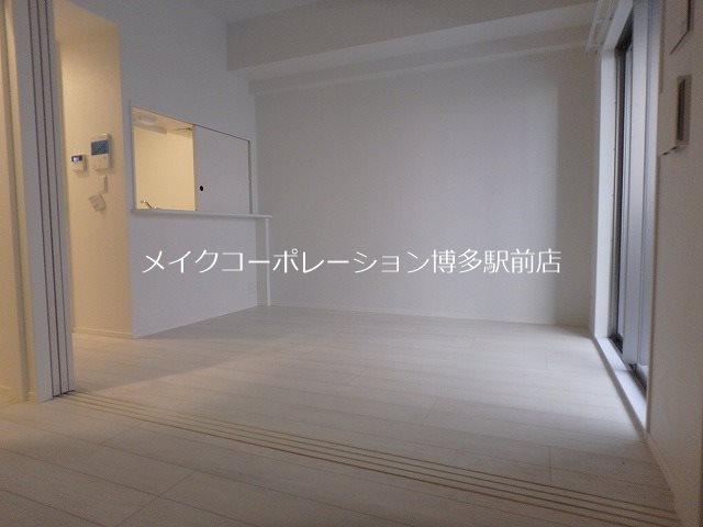 リビング エンクレスト博多駅前ART リビング