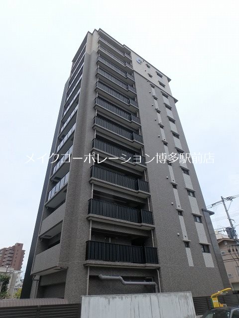 ヴィラージュ県庁前参番館 外観