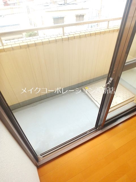 レジデンス荒江 ベランダ