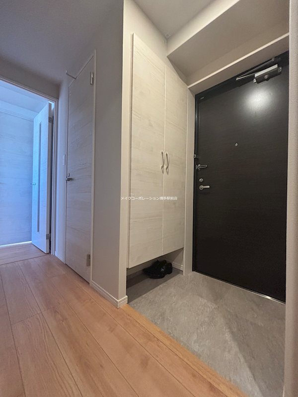 ※別部屋写真現状優先 MODERN PALAZZO博多駅東 玄関