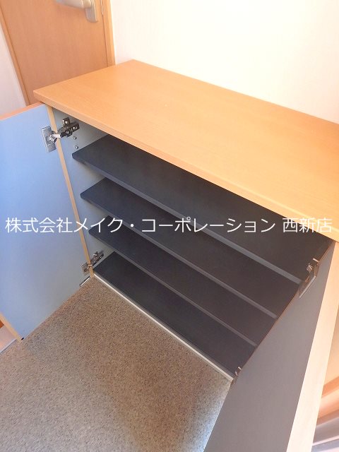 玄関 エルメゾン荒江 その他7