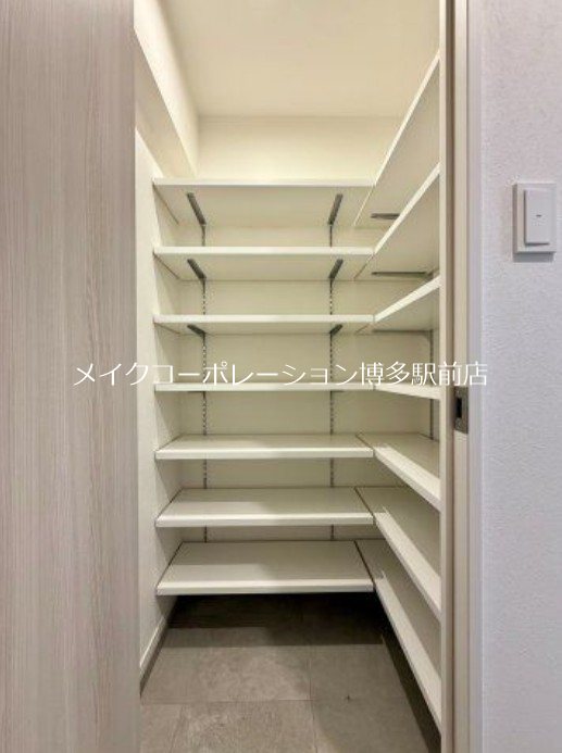 ミスモ薬院ネクスト 玄関