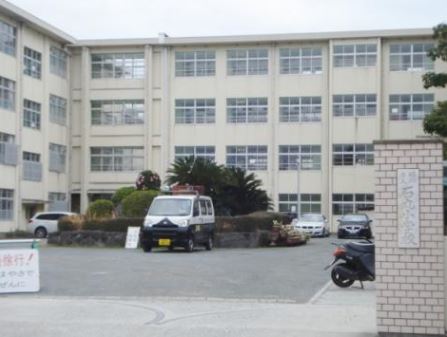 トラストビル姪浜南 小学校