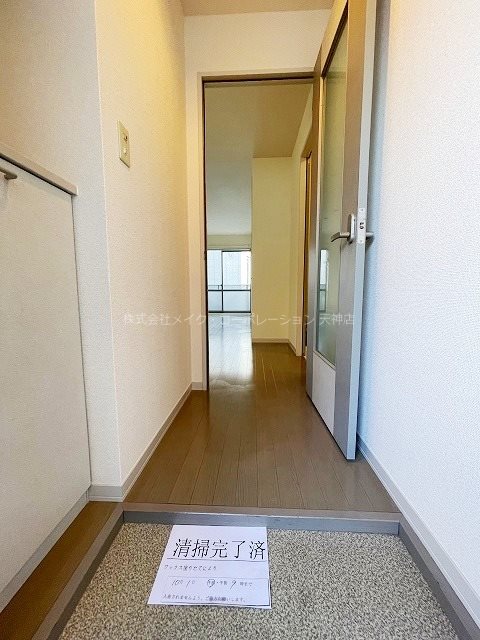 NBハウス 玄関