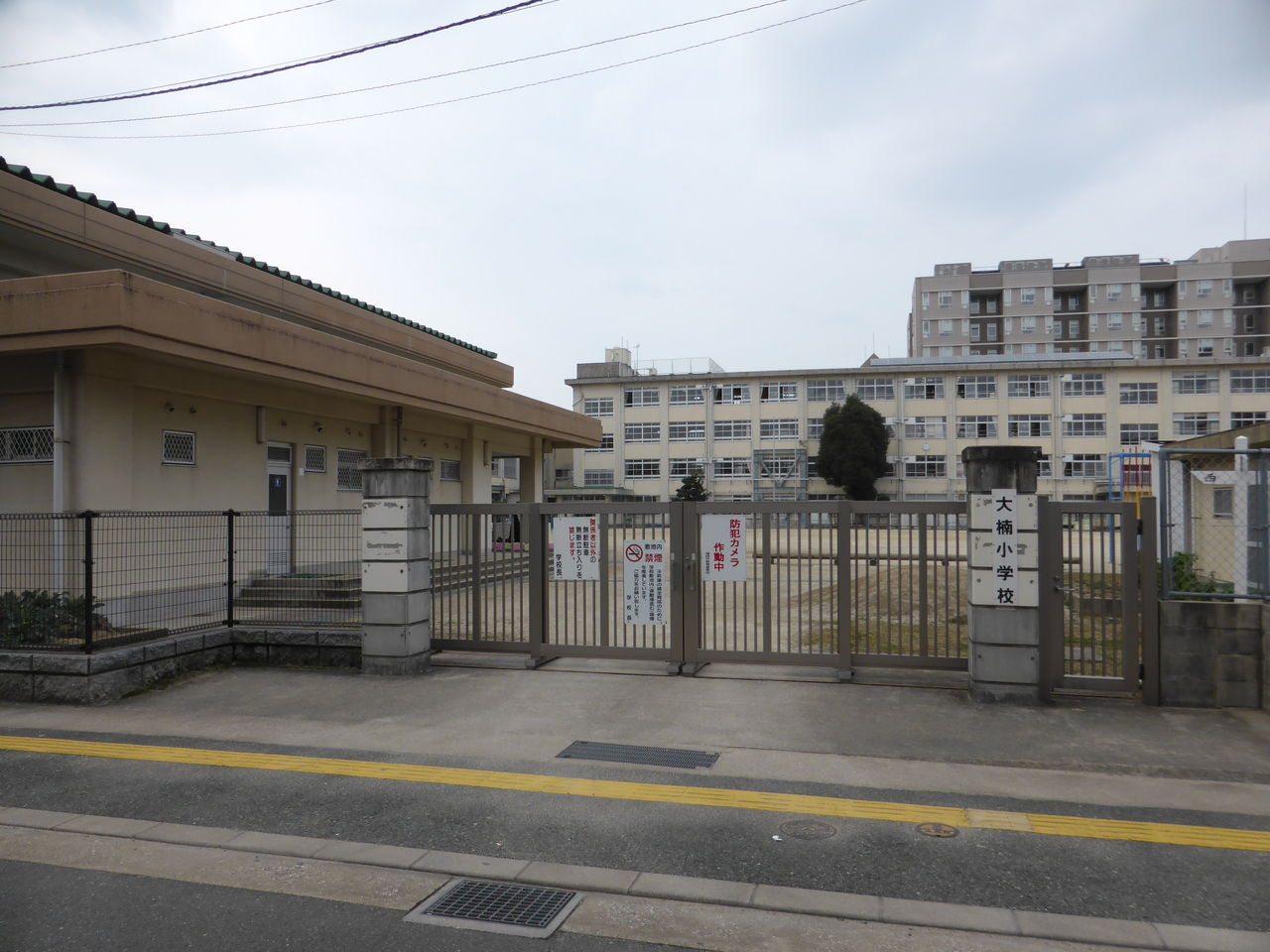 シャーメゾン日赤通り 小学校