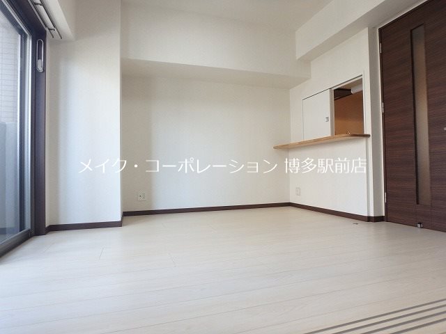 ※入居中の為別部屋写真使用現状優先 ネストピア博多駅前 リビング