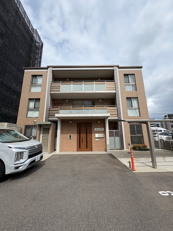 エモシオン箱崎 外観