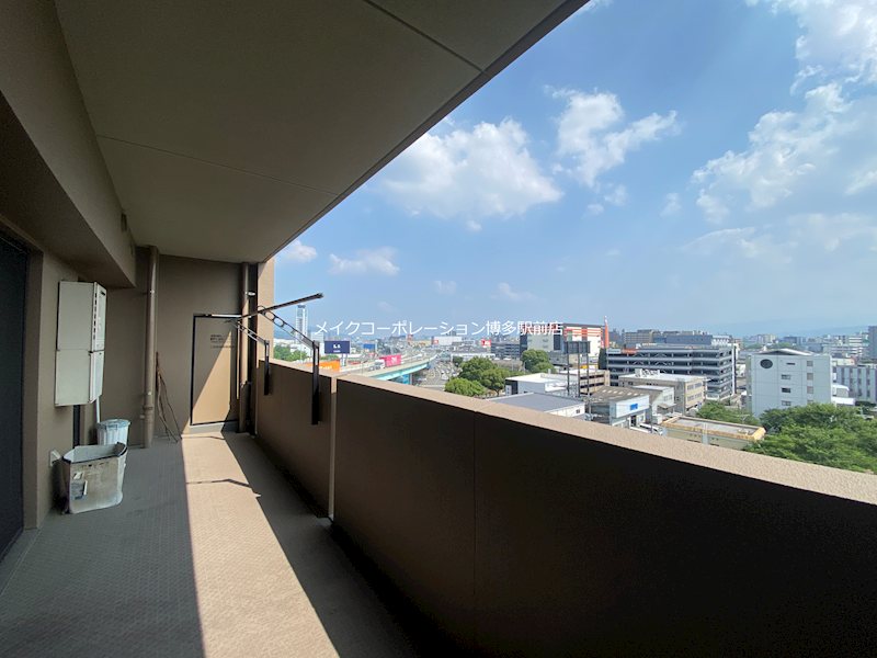 ※家具家電は撤去です。 ロイヤルマンション博多 ベランダ